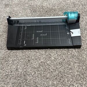 Staples Black & Silver Paper Trimmer